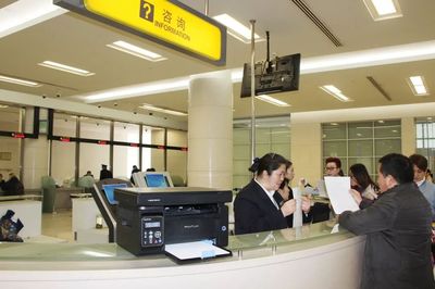 上海公安大調研 出入境大廳新增智能小機器，便民服務再升級