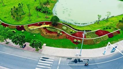 增‘色’又添‘景’！205國道天門大道大變樣 道路貨物運輸迎來新篇章
